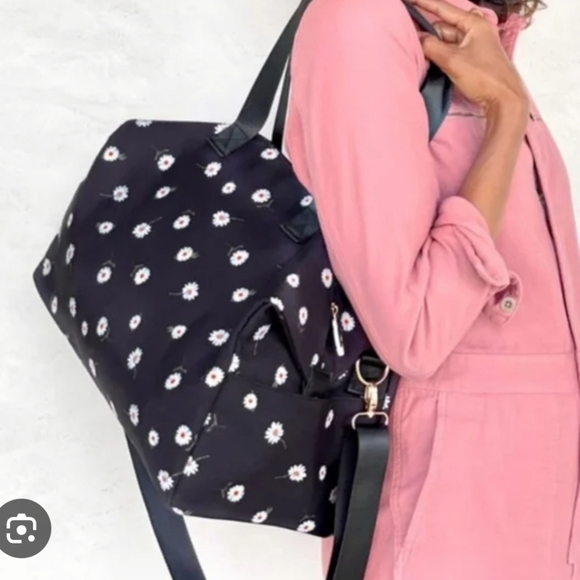 Alice + Olivia Daisy Print Duffle Bag Black - Picture 3 of 9